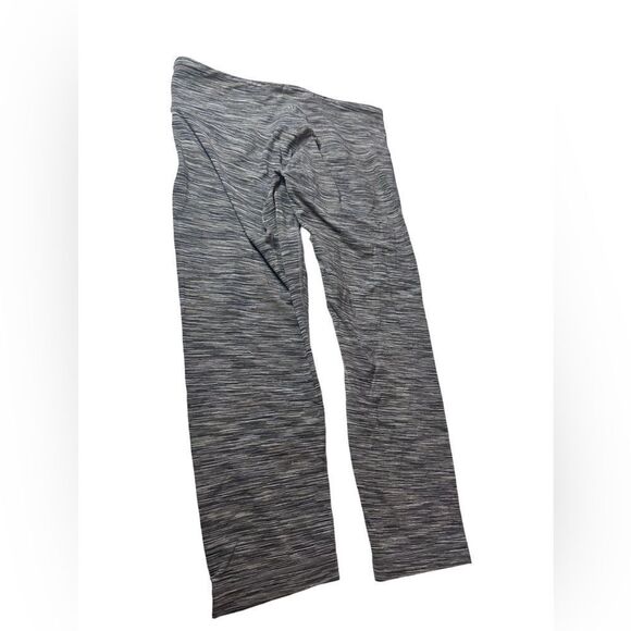 Lululemon Crop Leggings (8) - Picture 2 of 5